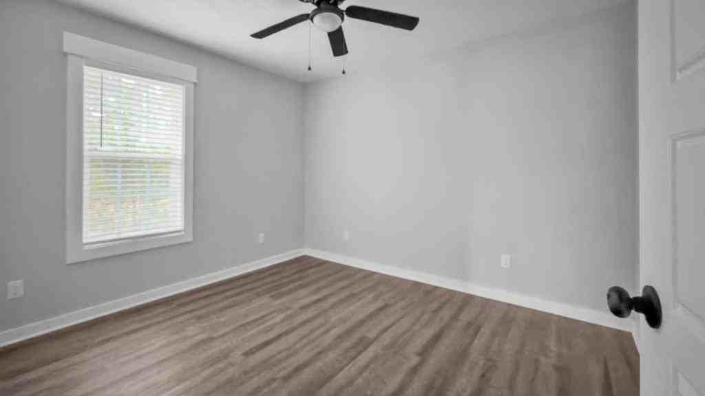 1716 N Troup St - Photo 4 of 23