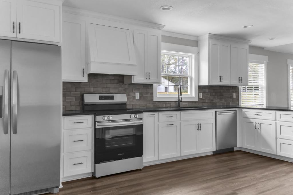 1716 N Troup St - Photo 5 of 23