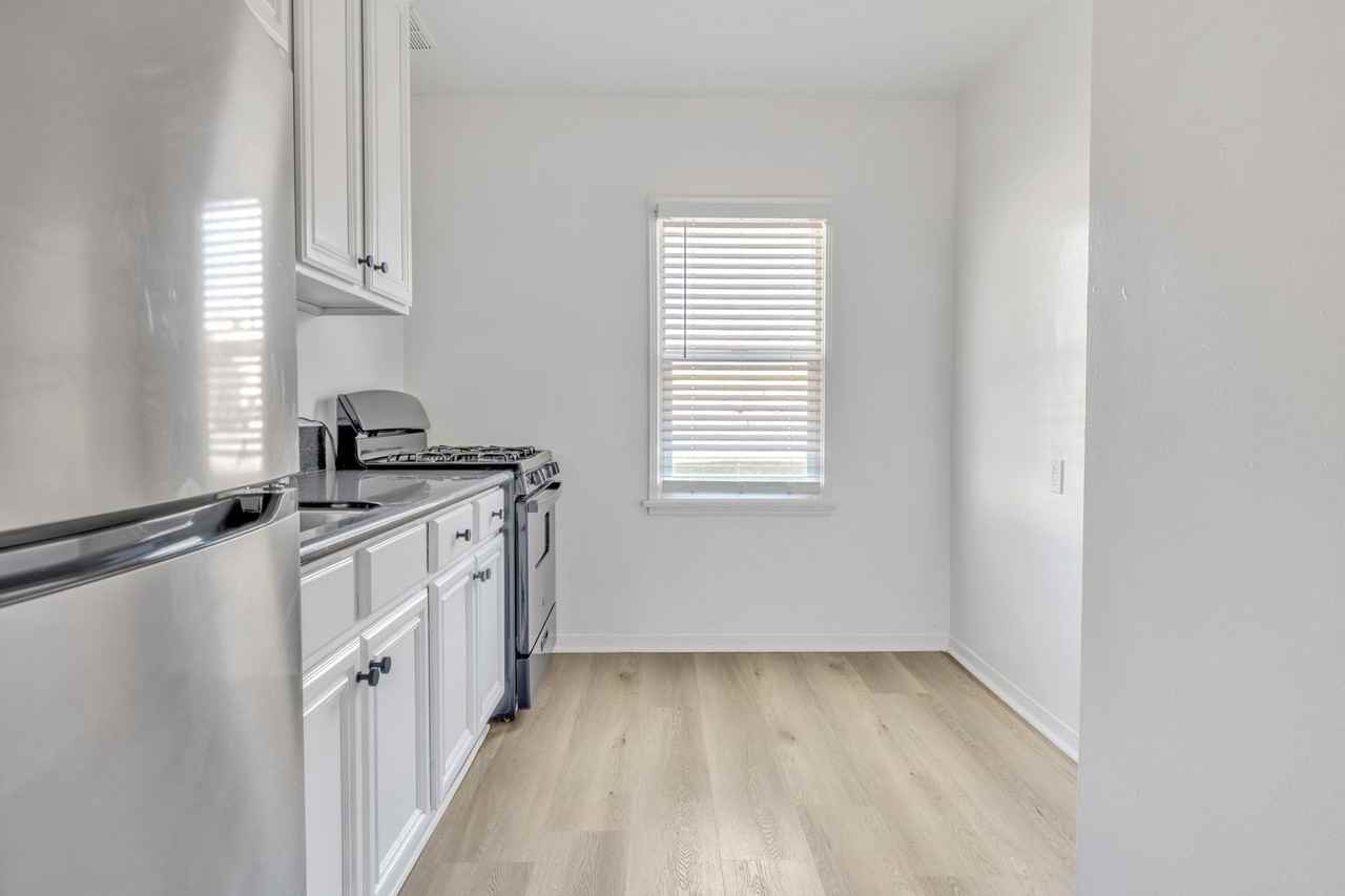 The Cadillac - Photo 3 of 12