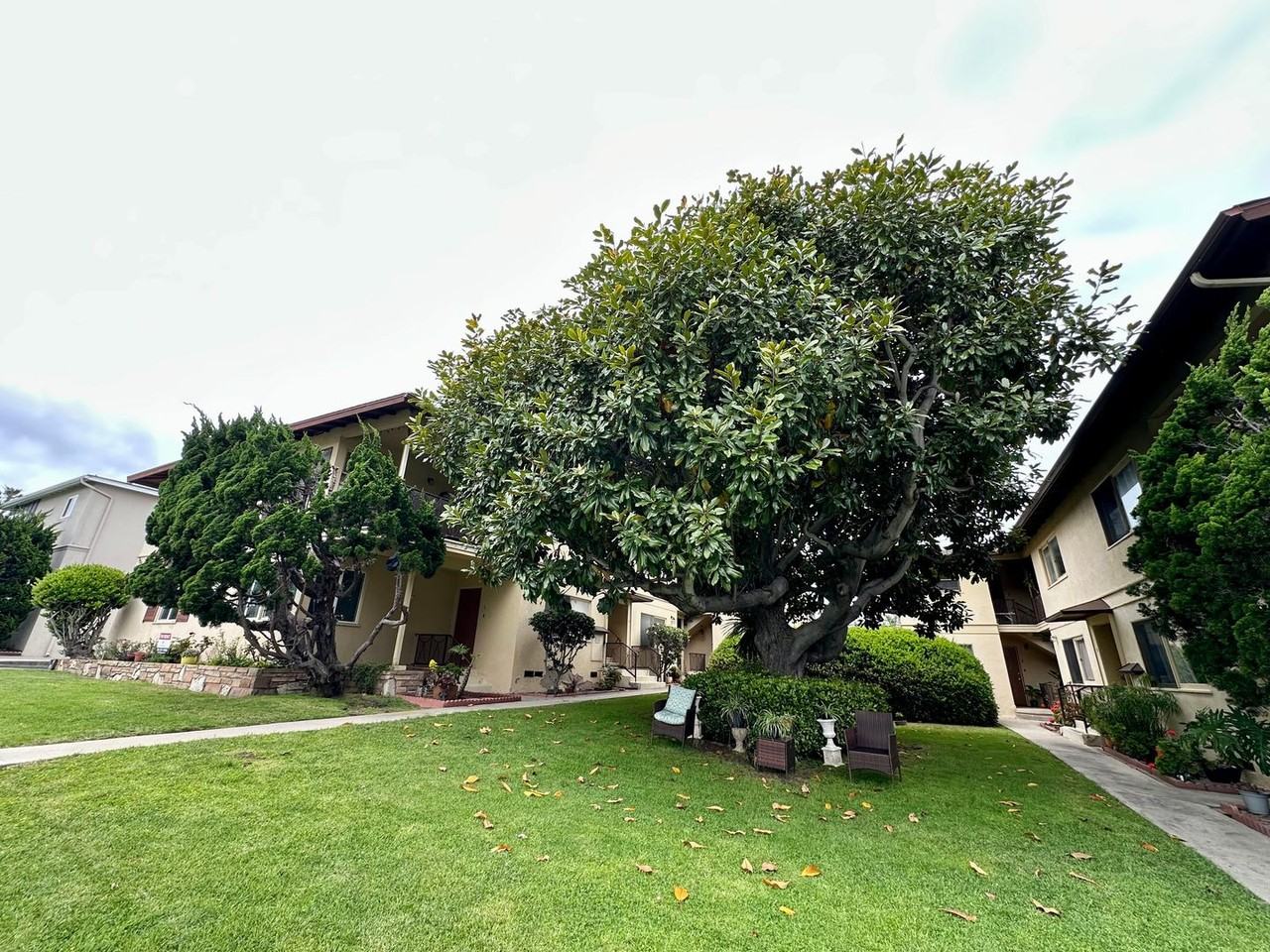 321-325 Calle Miramar - Photo 2 of 12