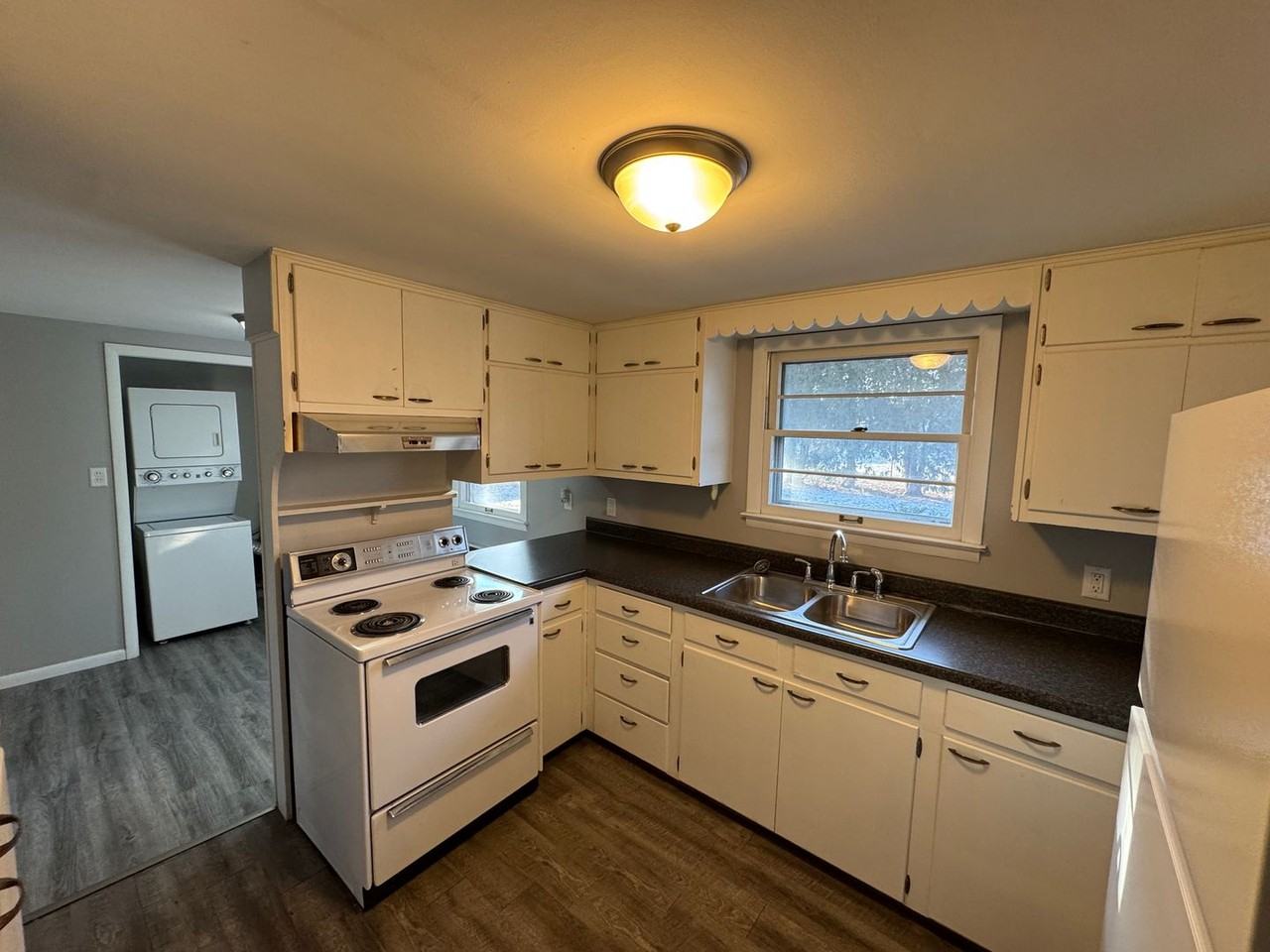 2316 11th St - Photo 5 of 9