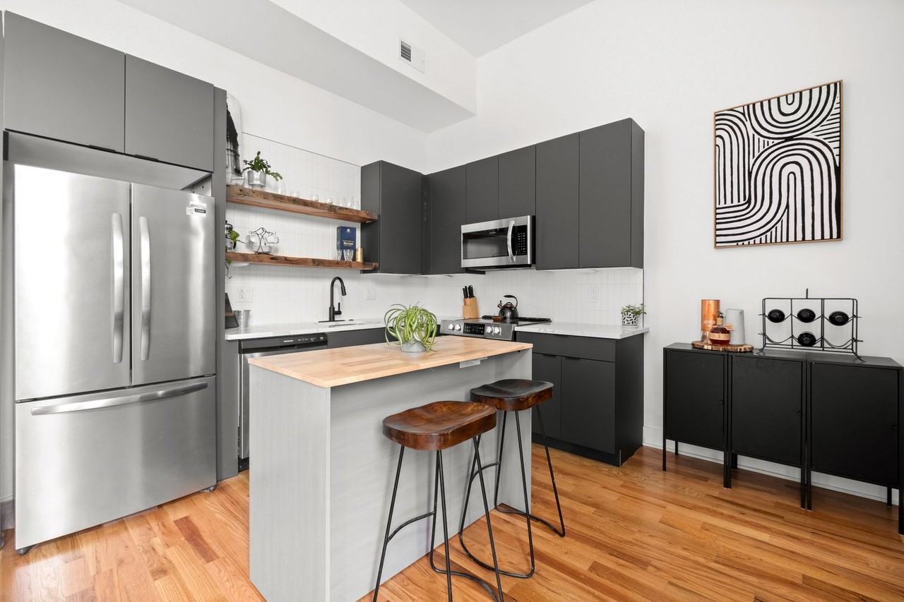 Firehouse - Photo 6 of 39