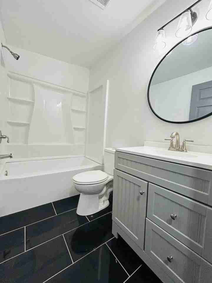 1477 Olive St Sw - Photo 7 of 13