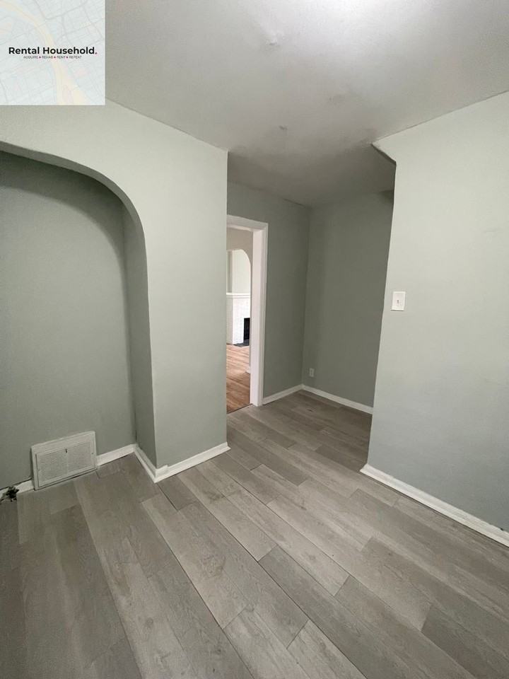 15719 Marlowe St - Photo 5 of 19