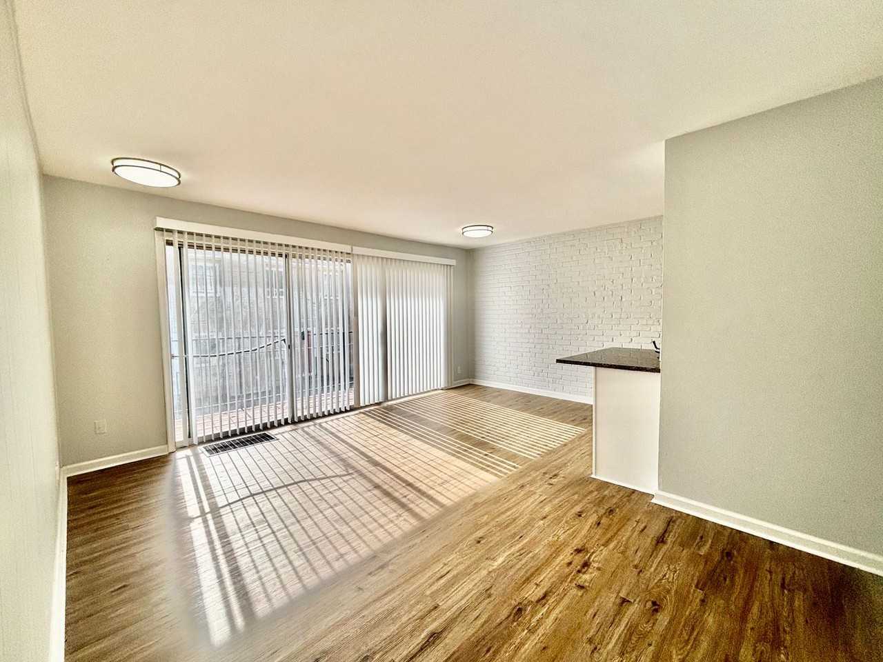 Wexford Plaza - Photo 3 of 18