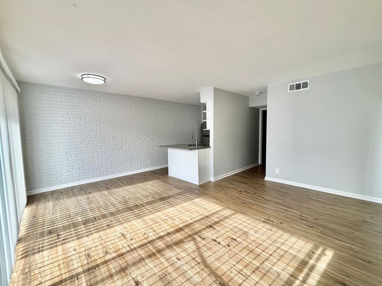 Wexford Plaza - Photo 7 of 18