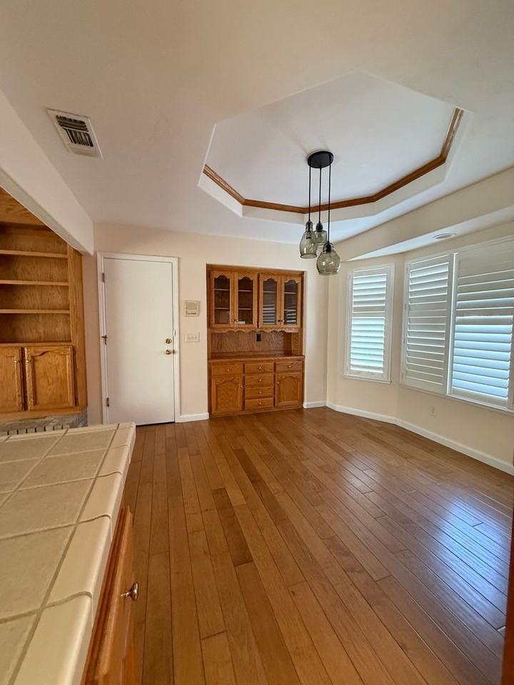 2352 Frederick Way - Photo 5 of 15