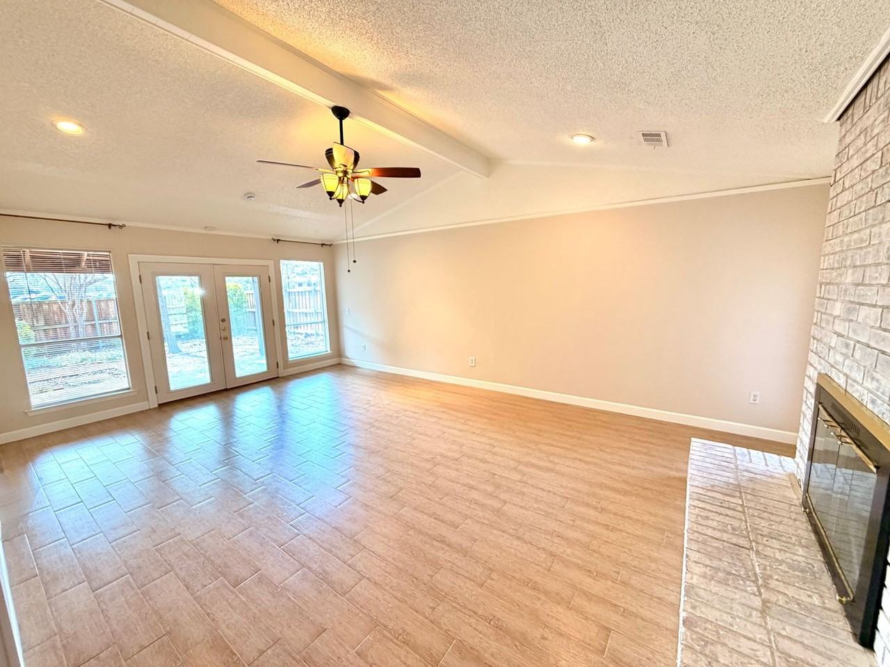 2018 Treehouse Ln - Photo 2 of 15