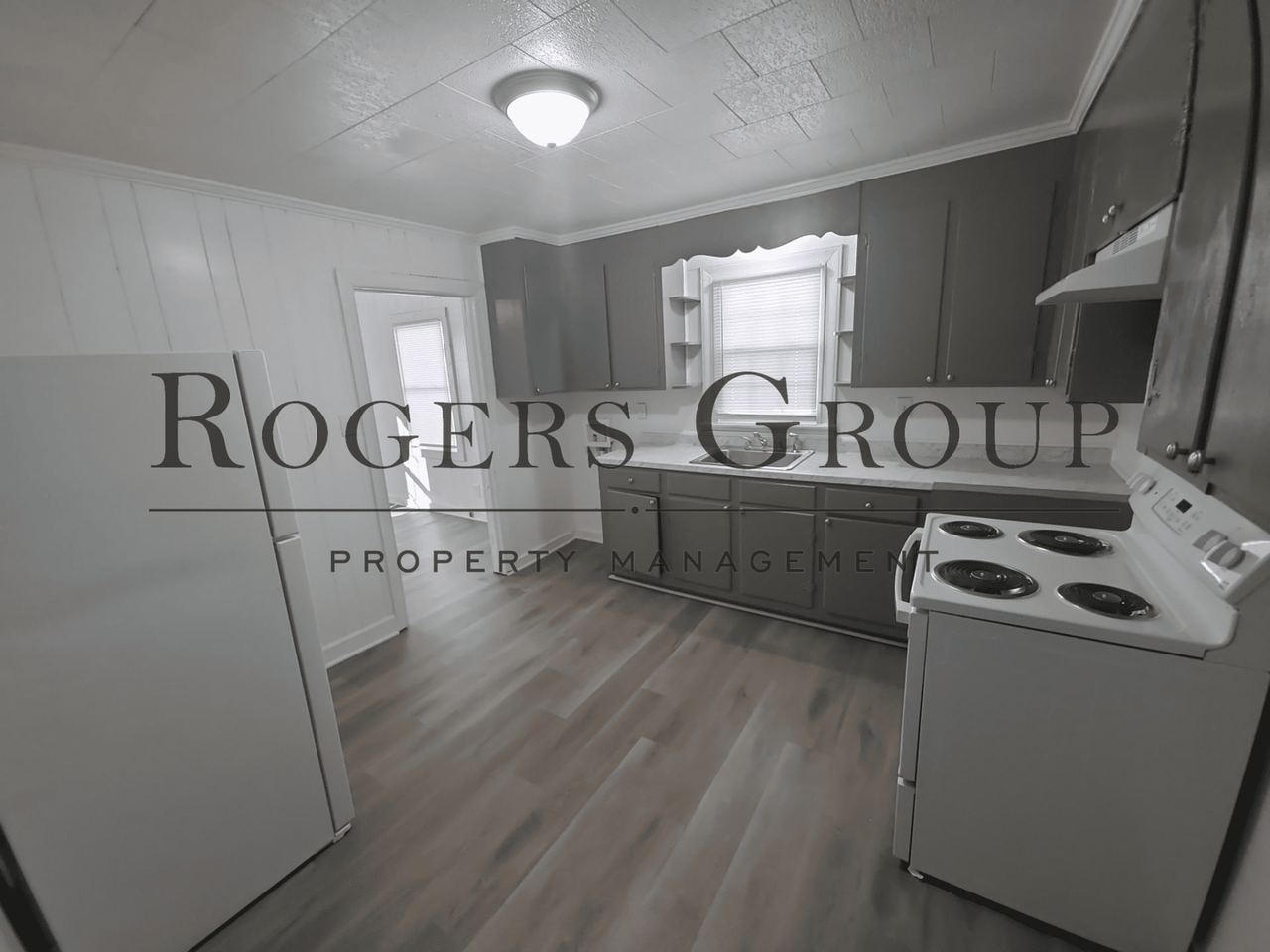 980 Burr St - Photo 2 of 17