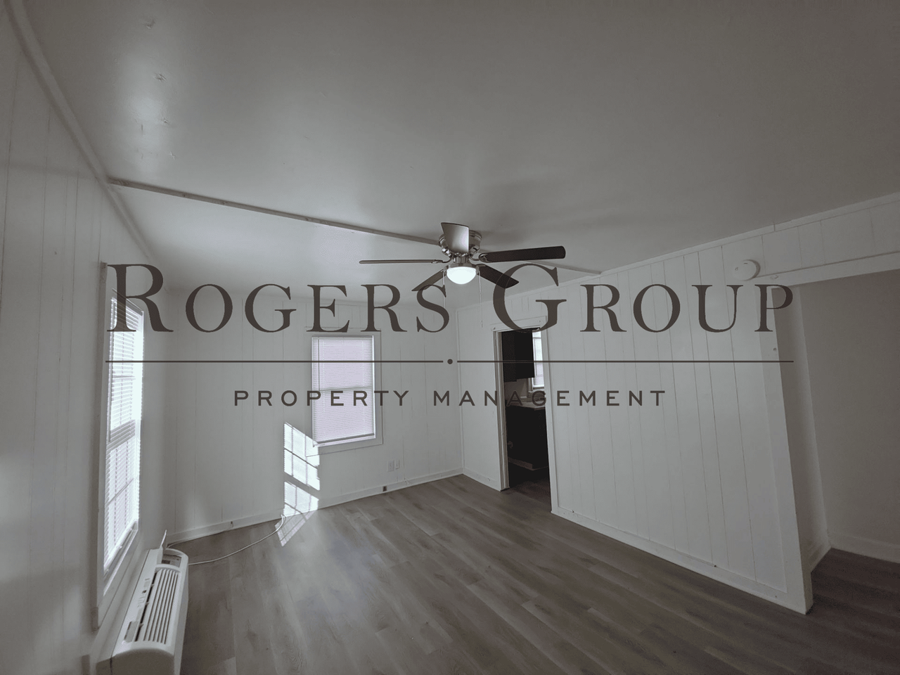 980 Burr St - Photo 3 of 17