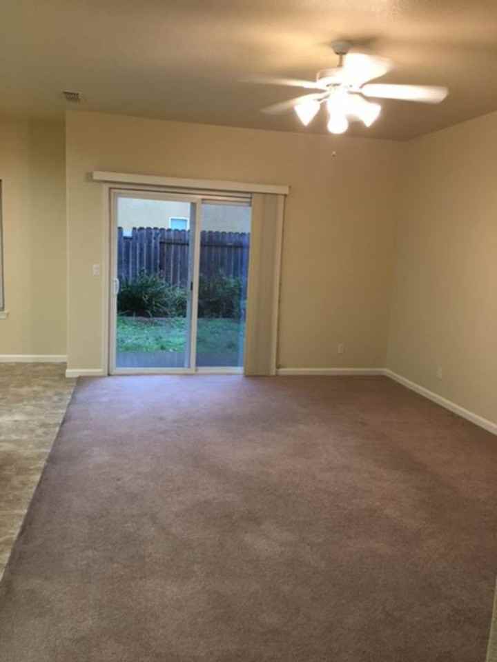 1025 Martin Ct - Photo 5 of 10