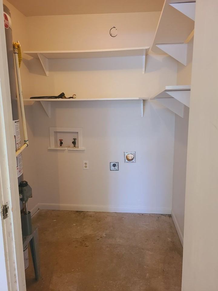 2409 Mimosa Dr - Photo 5 of 28