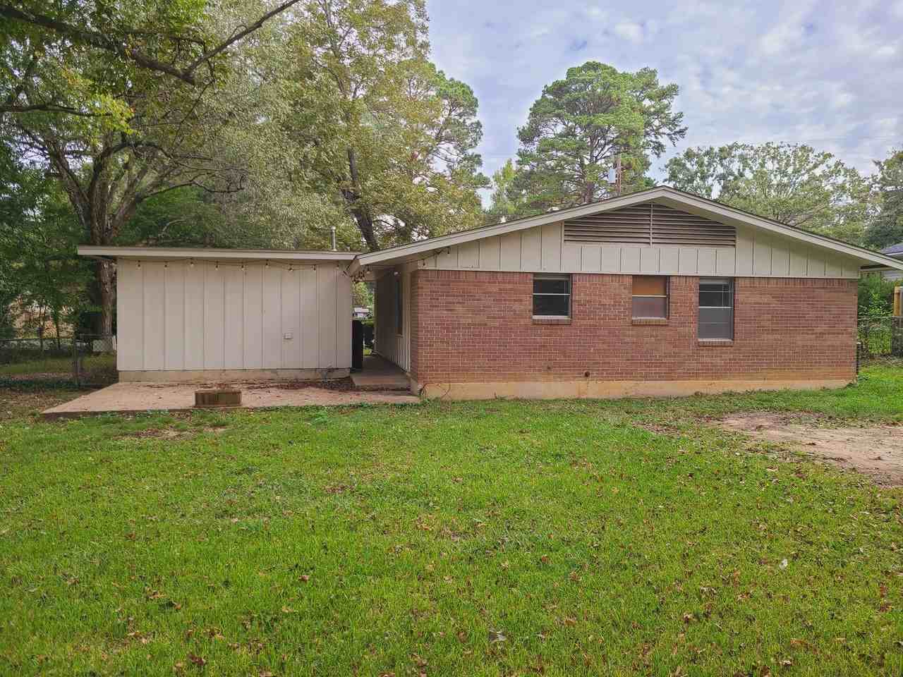 2409 Mimosa Dr - Photo 7 of 28