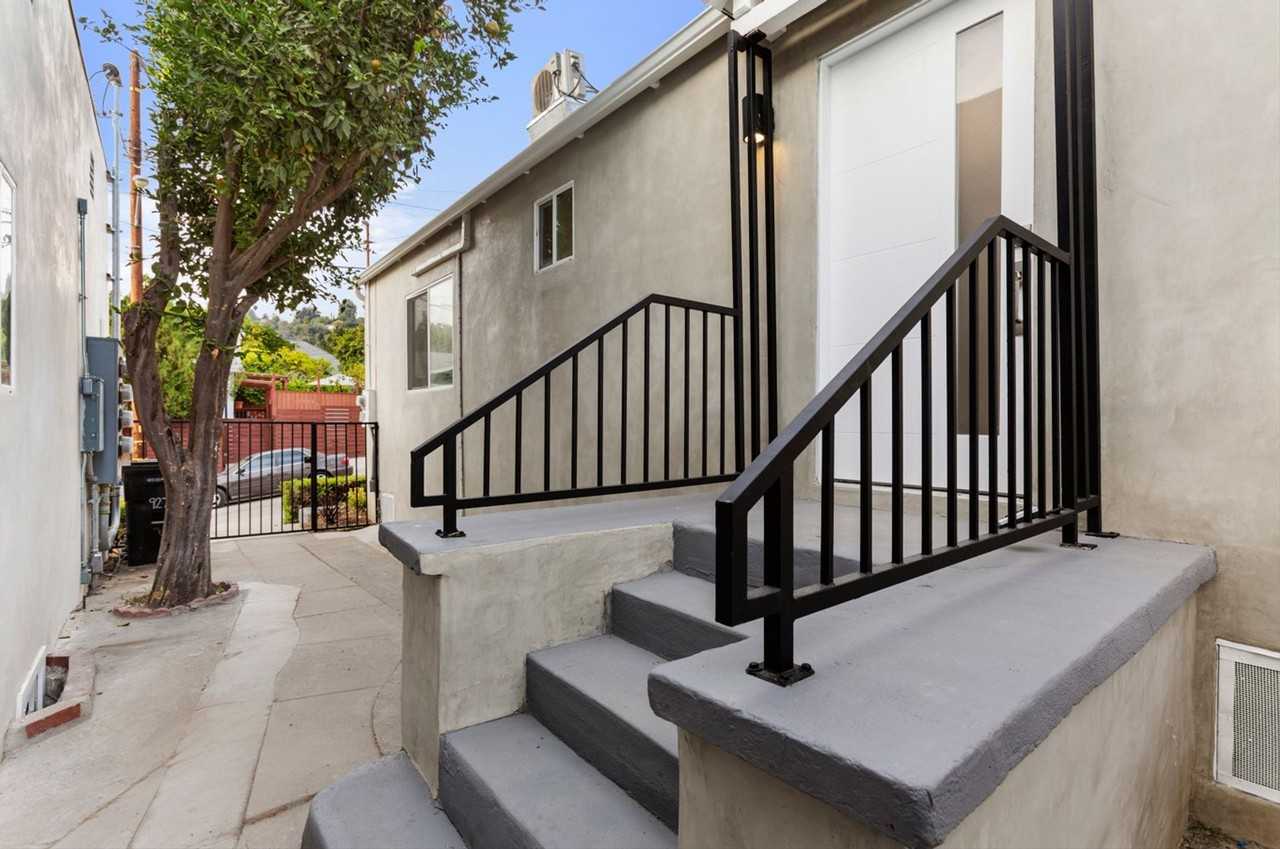 Private Bungalow w/ Yard! Move in Today - Photo 4 of 4