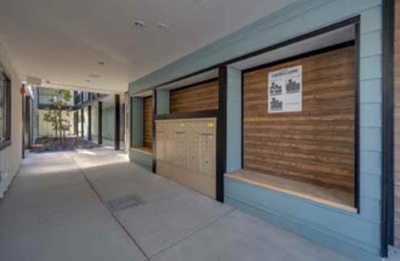 1241 Laurel Ln - Photo 5 of 18