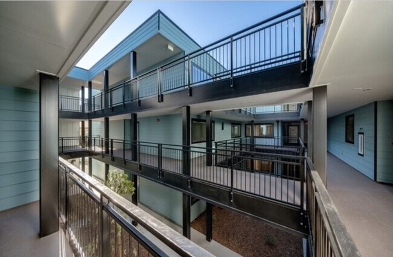 1241 Laurel Ln - Photo 6 of 18