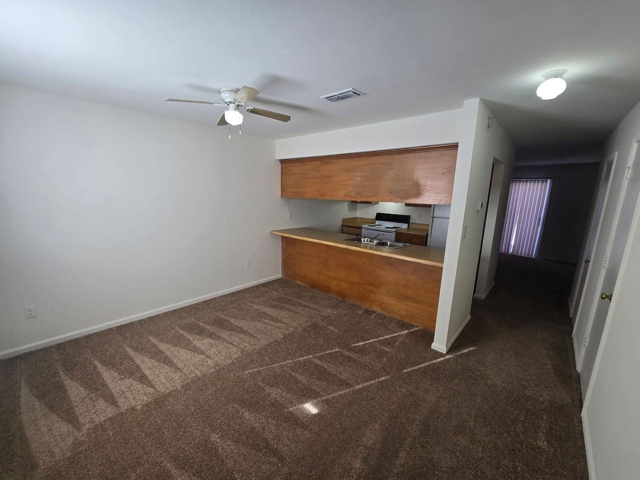 6537 Commons Dr - Photo 2 of 4