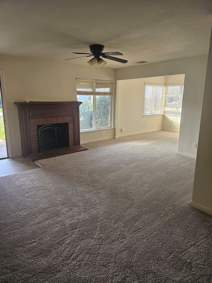 1217 Browning Dr - Photo 7 of 17