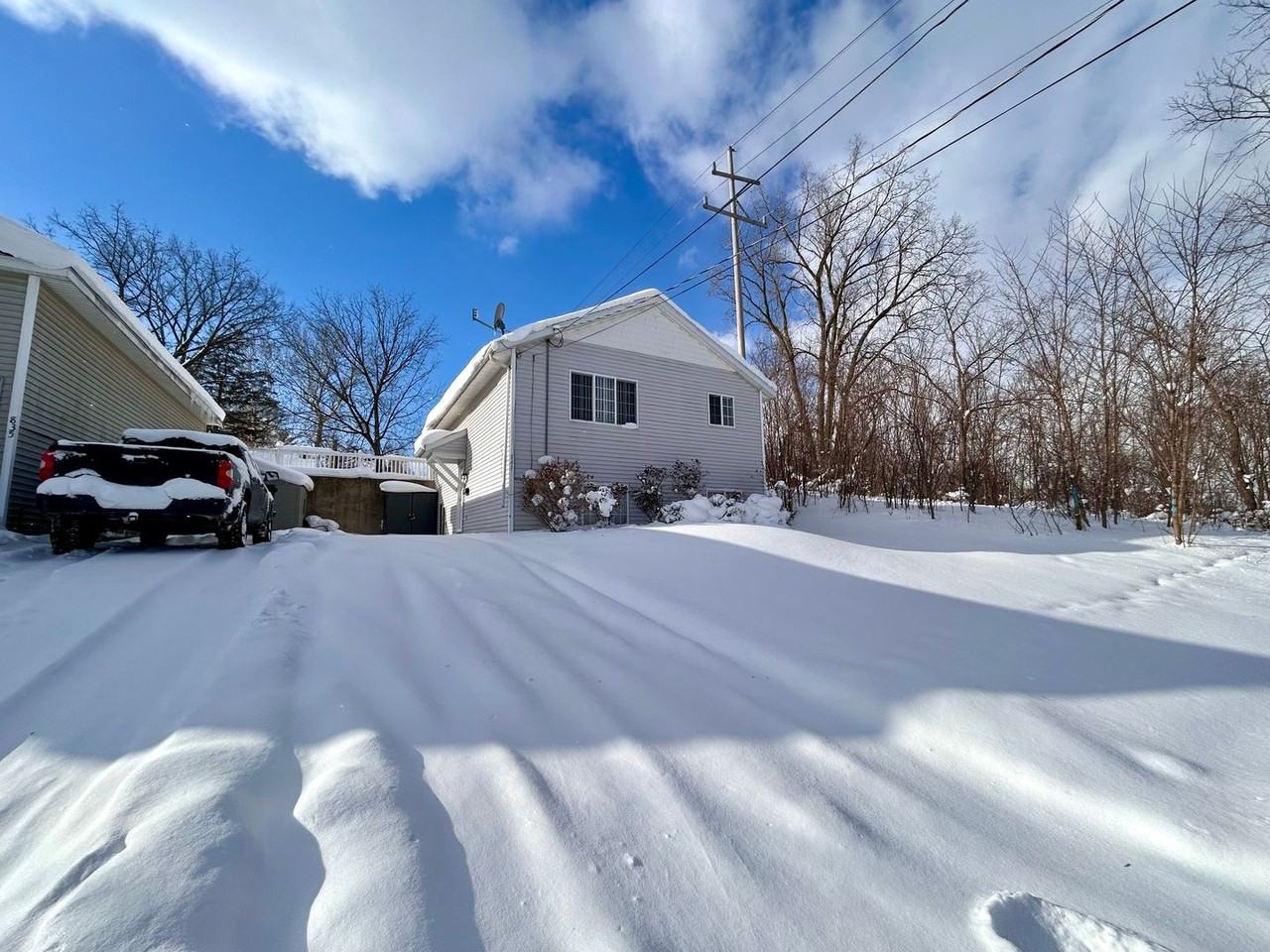 841 Benson Ave Ne - Photo 3 of 17