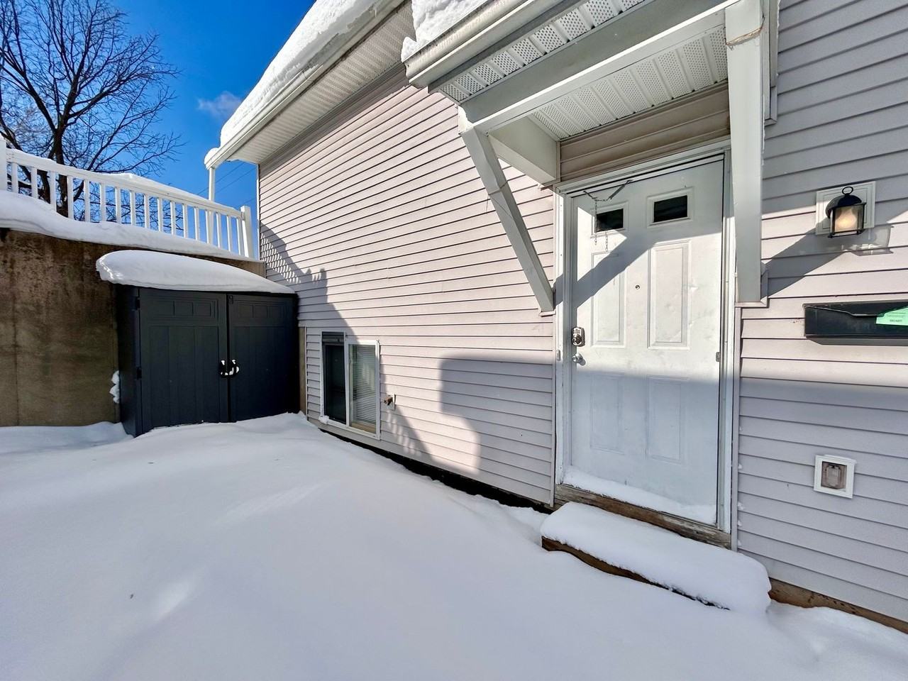 841 Benson Ave Ne - Photo 4 of 17