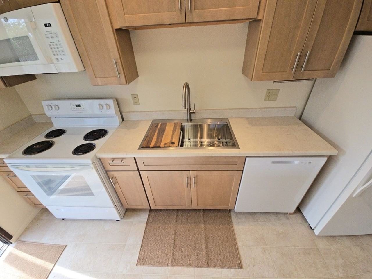 3424 Alliance Rd - Photo 5 of 32