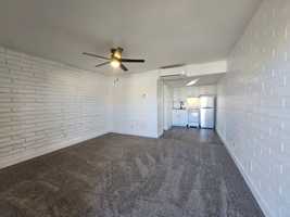 featured image of 426 W 9th St