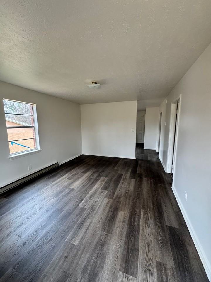 126 Woodland Ave - Photo 3 of 25