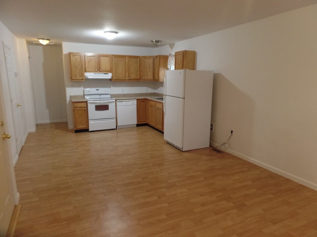 5505 N Clinton St - Photo 2 of 9