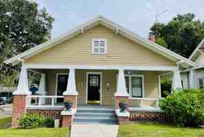 featured image of 802 South Blvd