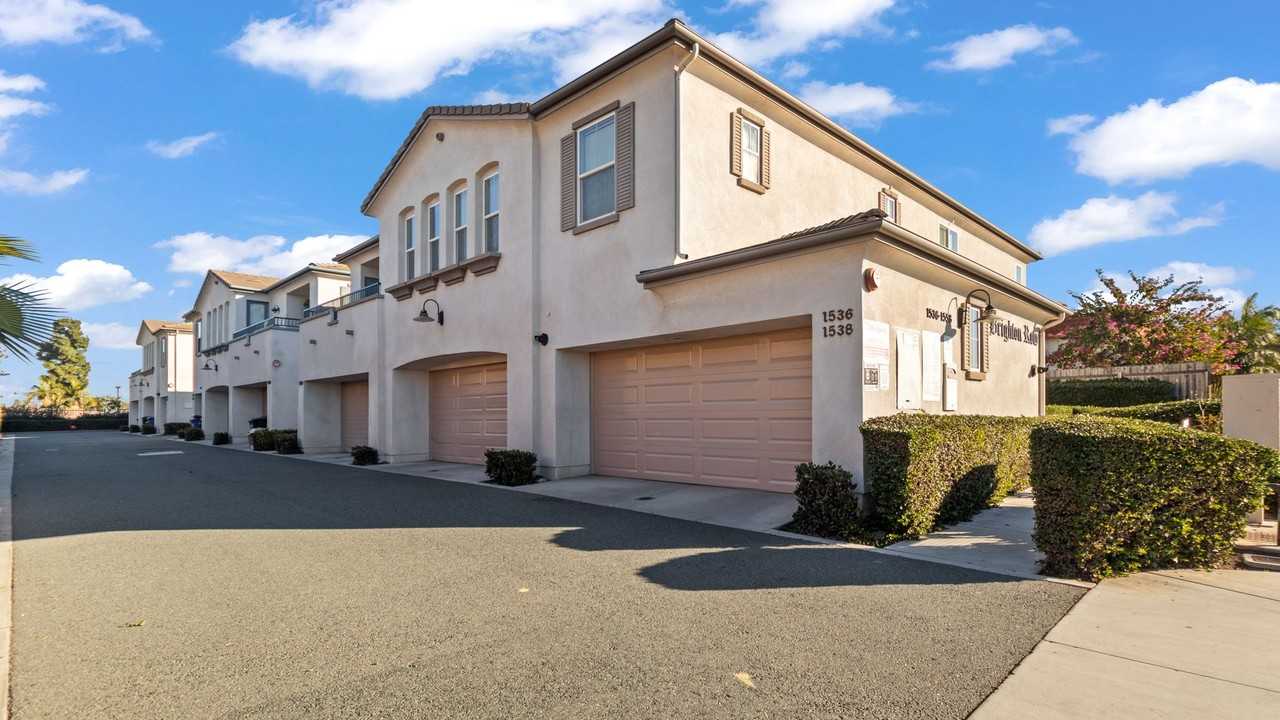 1538 Coronado Ave - Photo 4 of 28