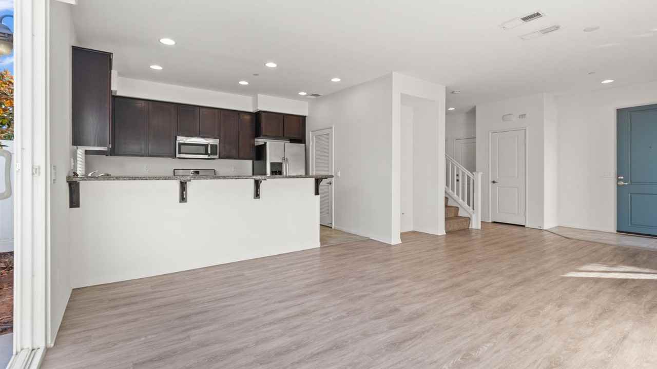 1538 Coronado Ave - Photo 7 of 28