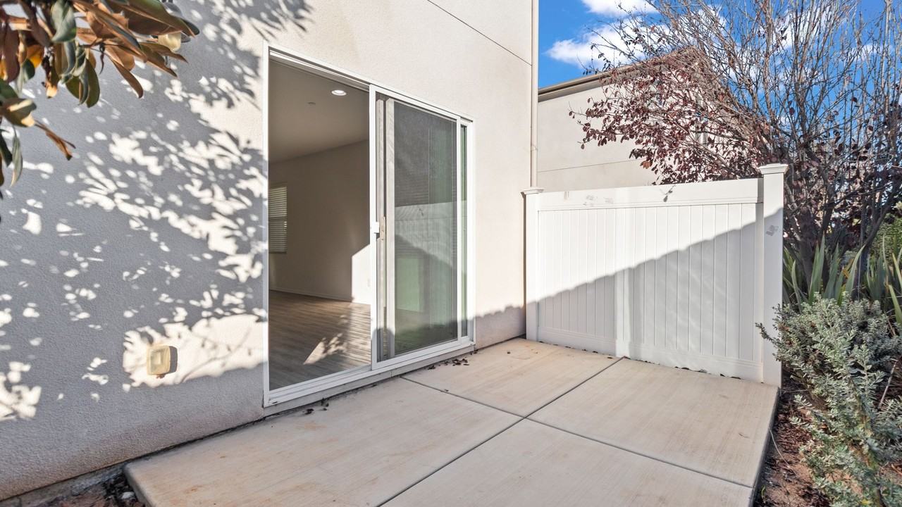 1538 Coronado Ave - Photo 5 of 22