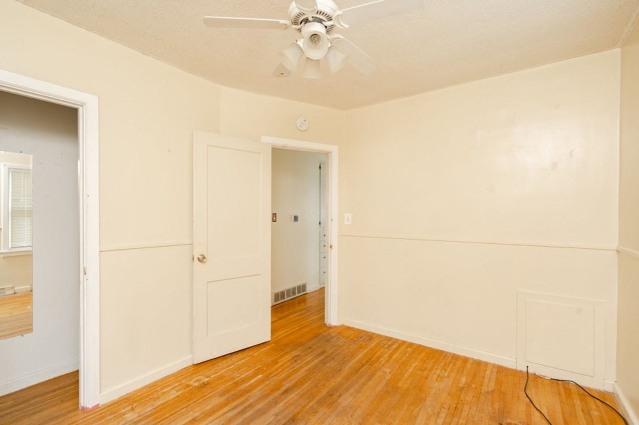 1927 Olive St - Photo 5 of 18