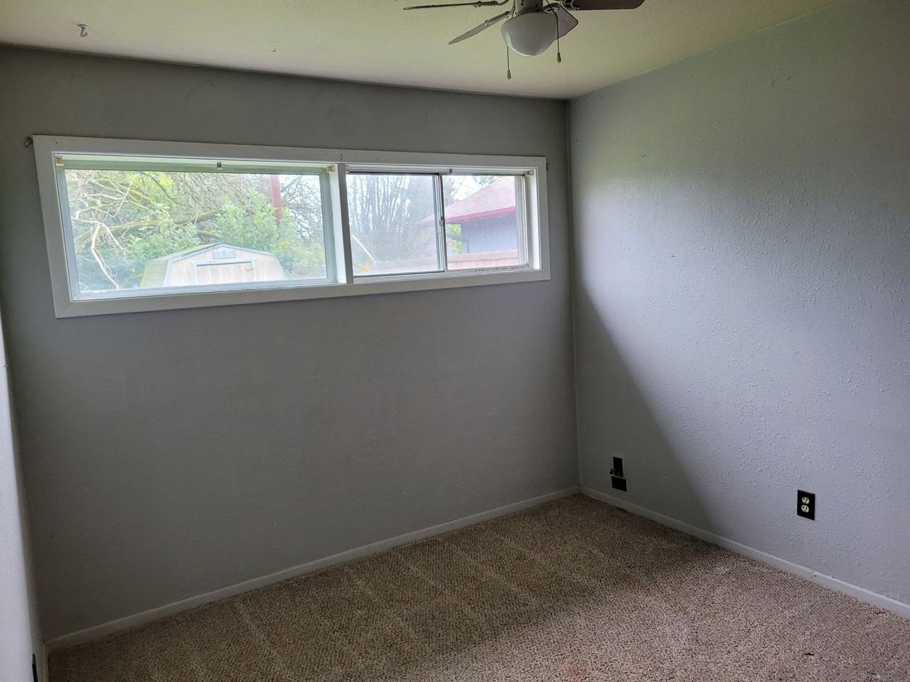 2463 Laralee St - Photo 5 of 6