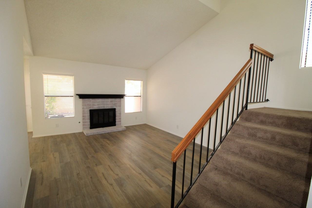 6677 Sargent Ln - Photo 3 of 40