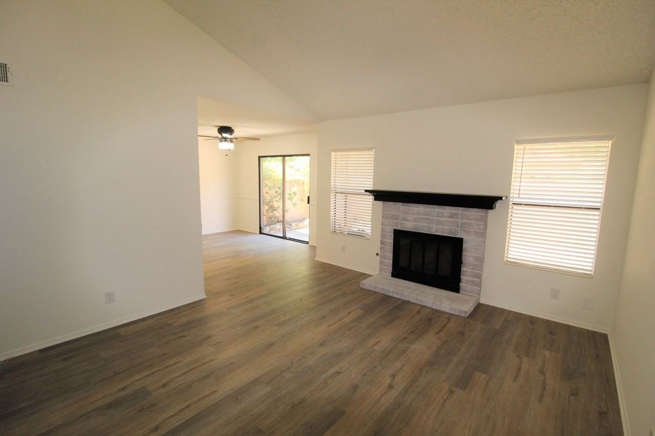 6677 Sargent Ln - Photo 5 of 40