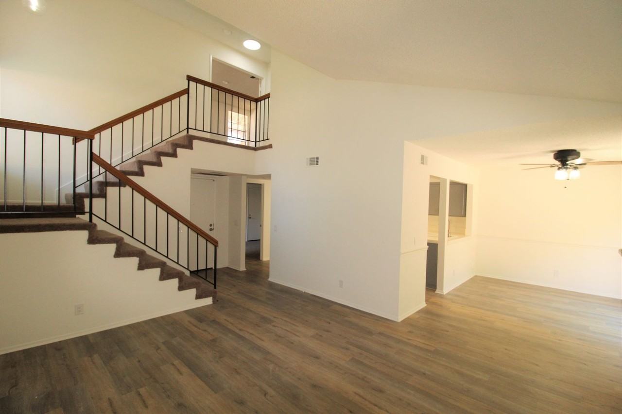 6677 Sargent Ln - Photo 7 of 40