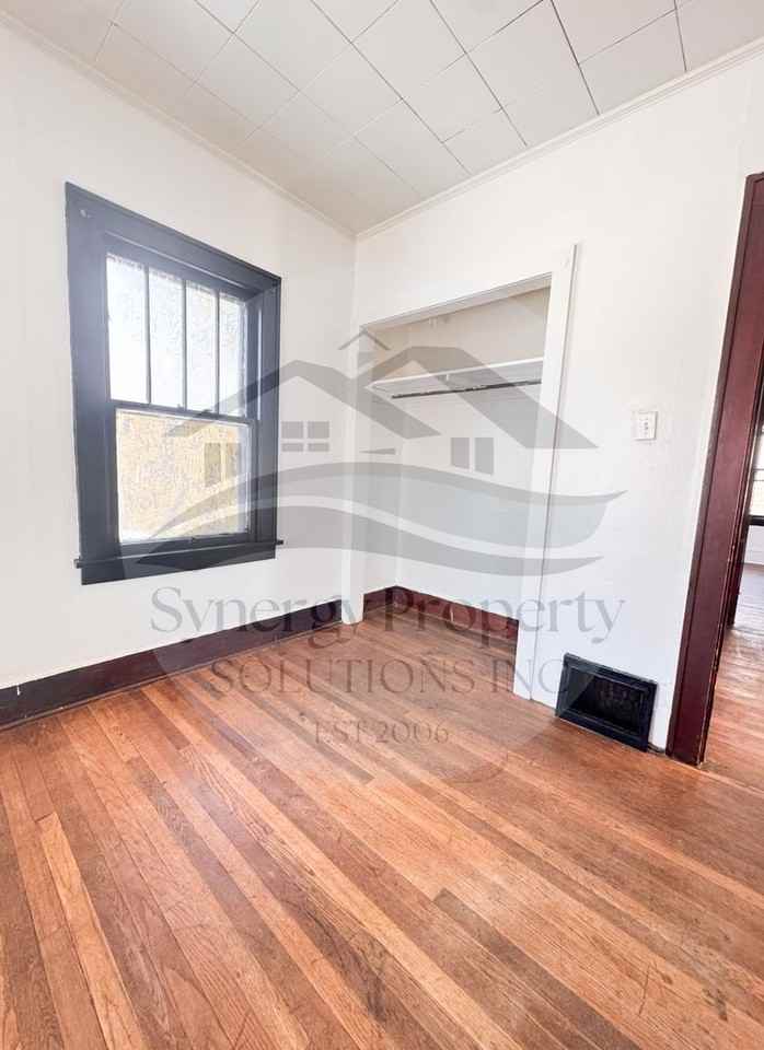 454 Parnell Dr - Photo 2 of 14