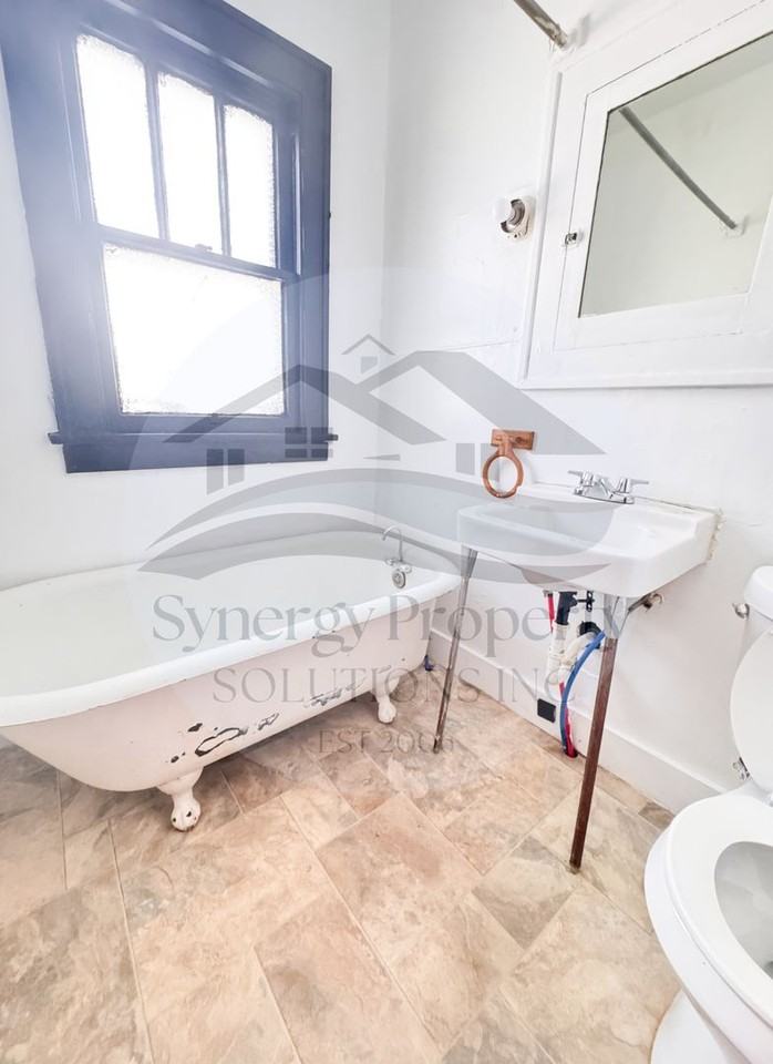 454 Parnell Dr - Photo 5 of 14