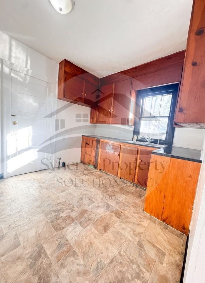 454 Parnell Dr - Photo 7 of 14