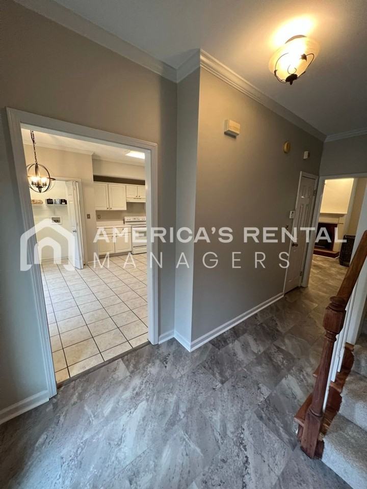 446 Cambrian Ridge Trl - Photo 3 of 29