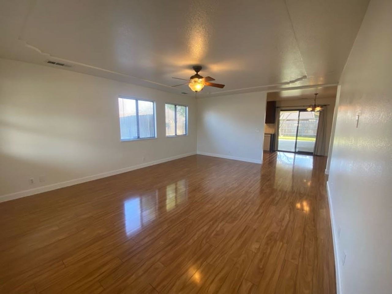 1947 Henshaw Ave - Photo 7 of 50