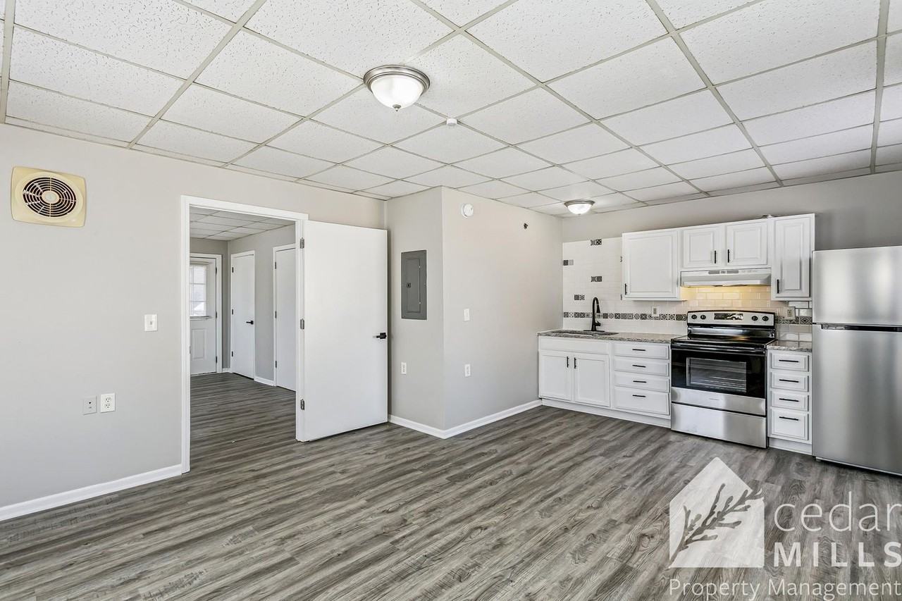 654 W North Ct #2 - Photo 2 of 11