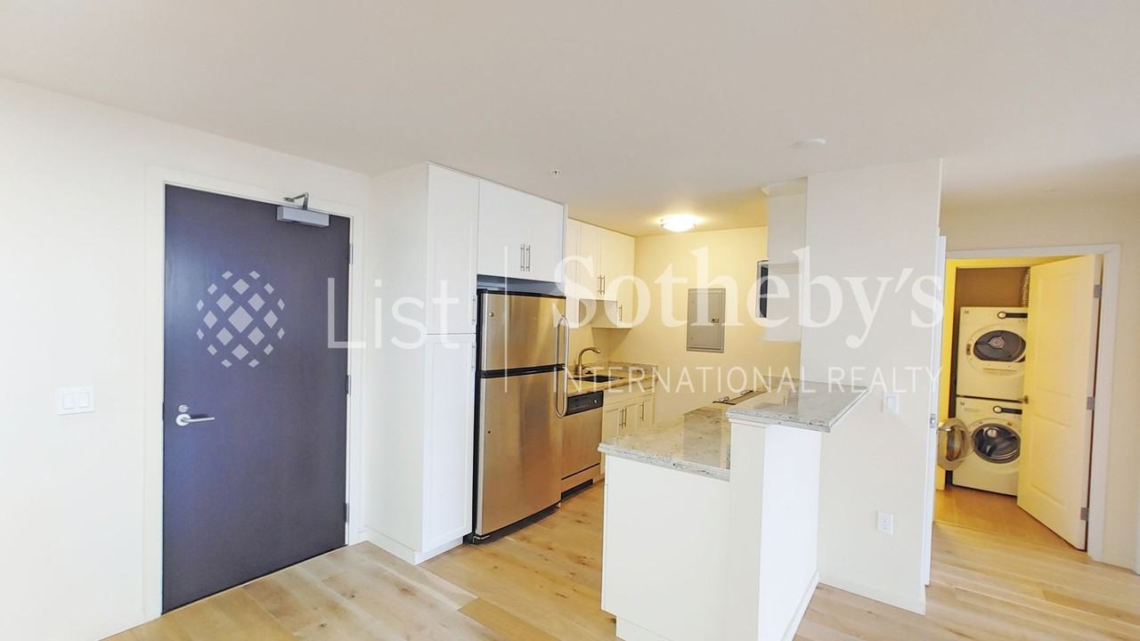 1820 Kaioo Dr - Photo 4 of 21