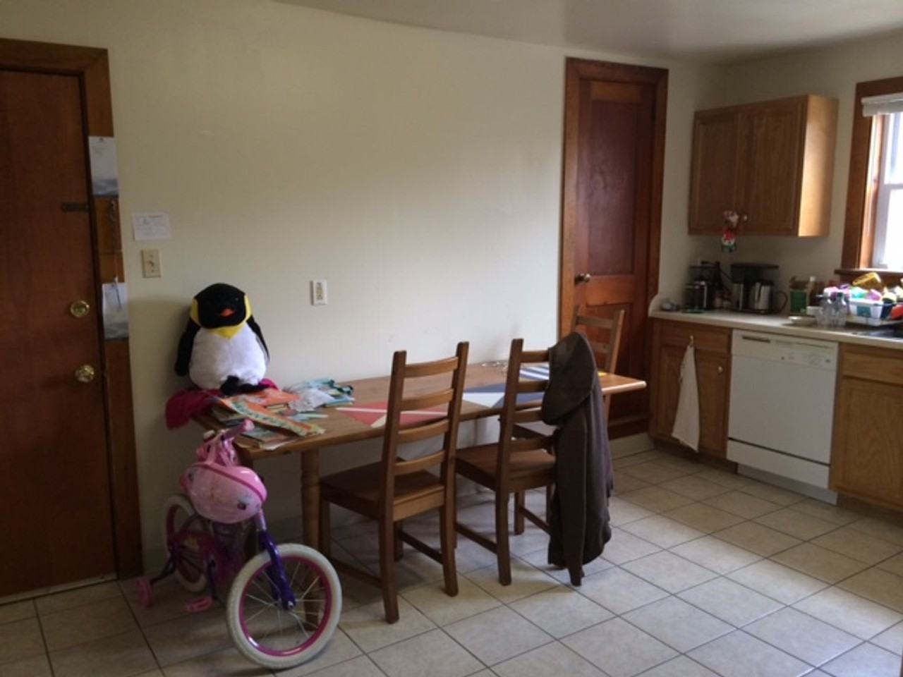 625 Elmwood St - Photo 2 of 14