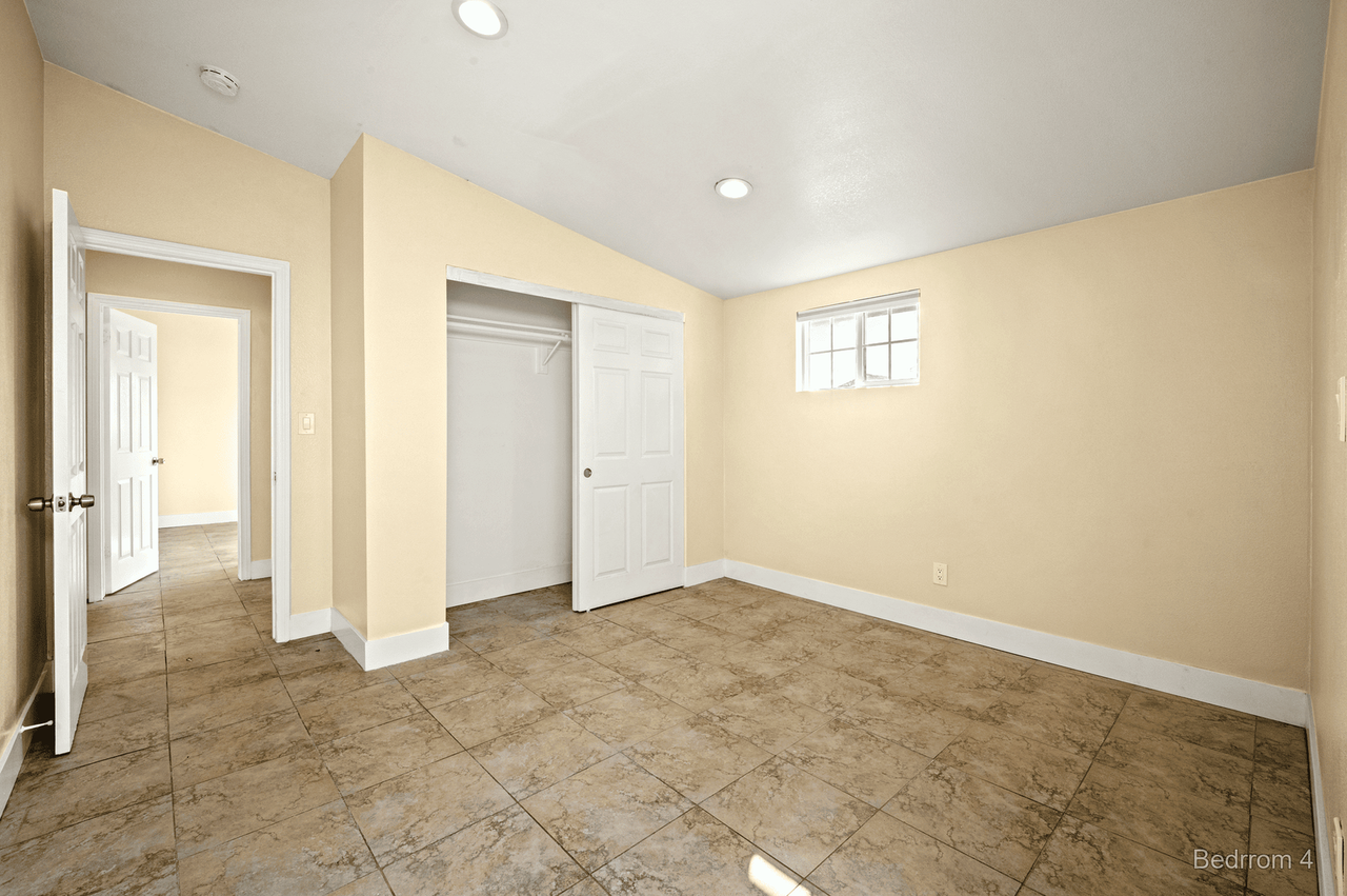 13701 Lanning St - Photo 7 of 28