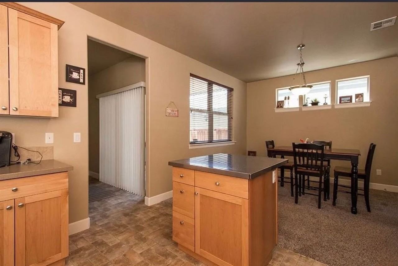 63160 Lancaster St - Photo 5 of 11