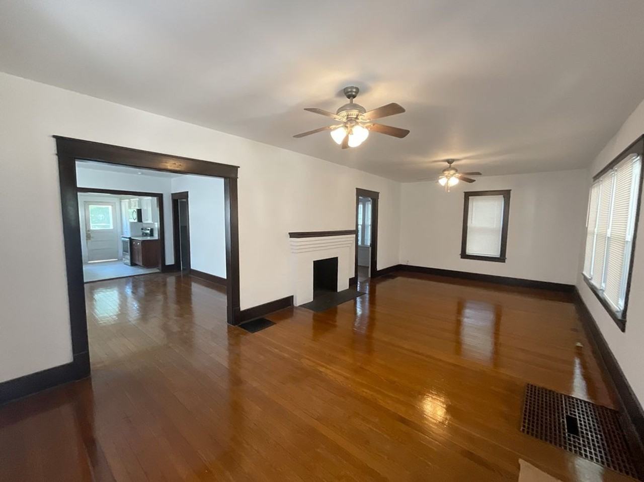 940 E Delmar St - Photo 3 of 14