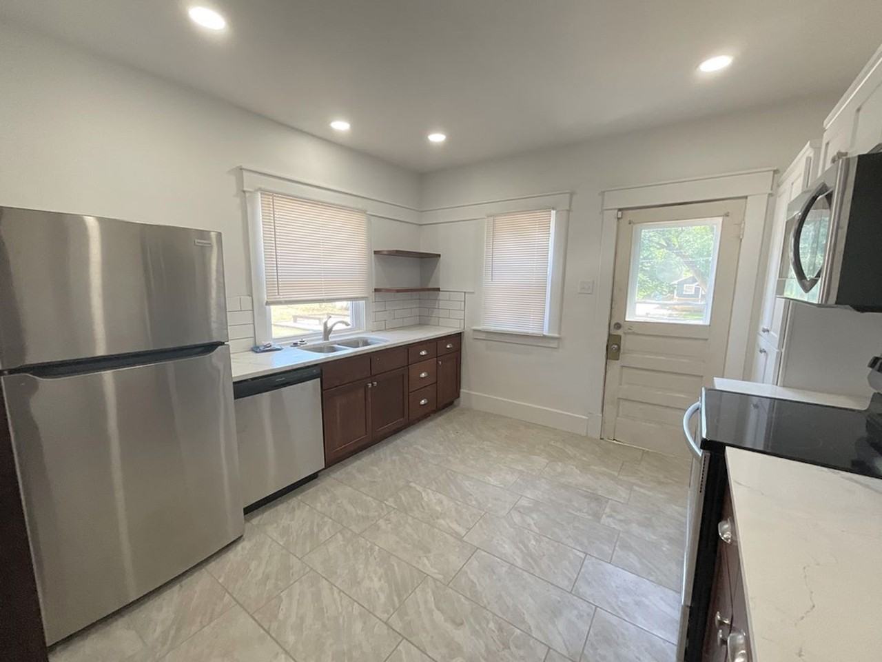 940 E Delmar St - Photo 5 of 14