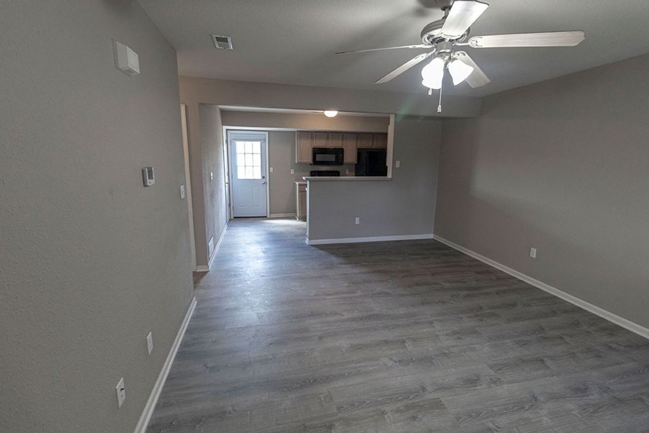 3927 Snowy Owl Dr - Photo 4 of 36